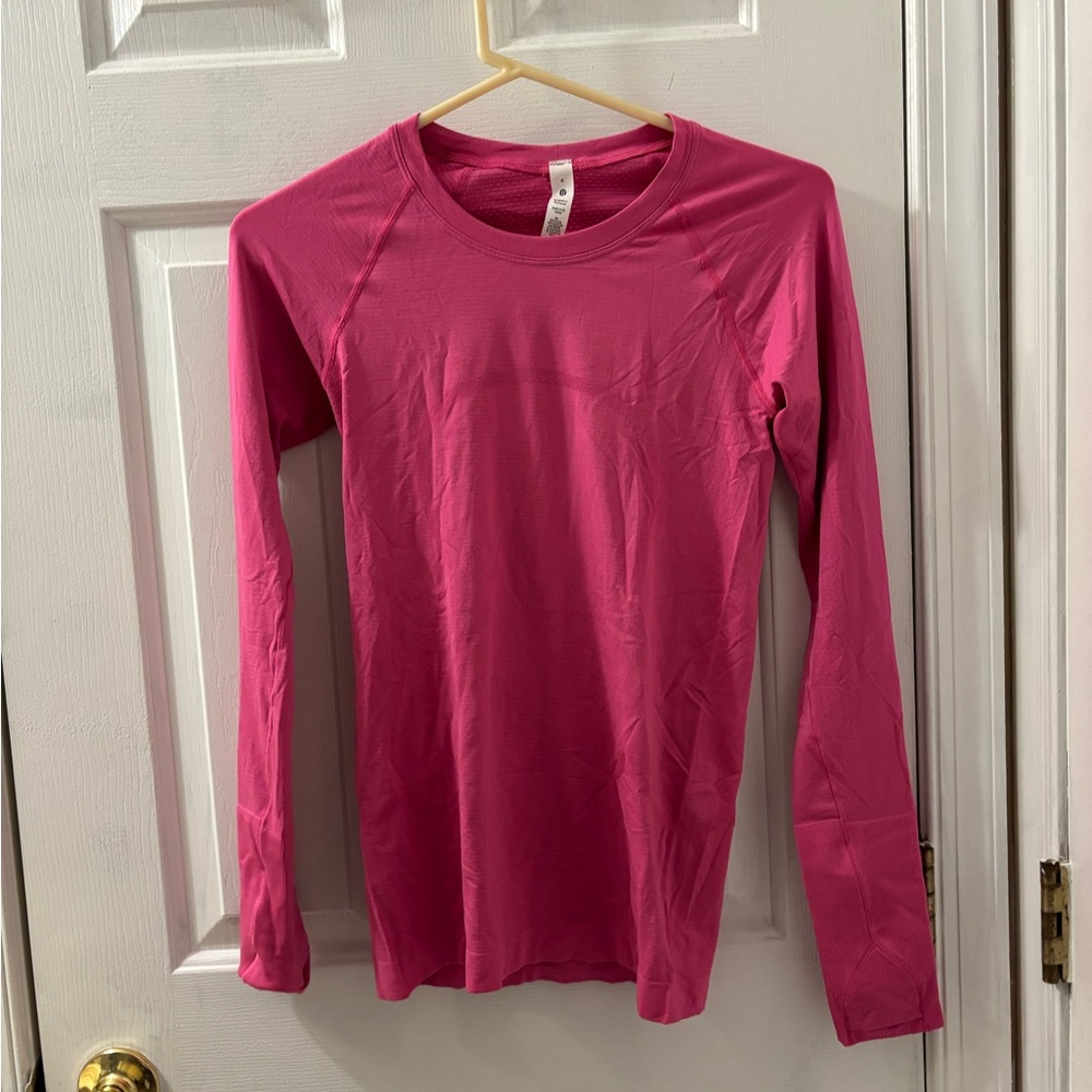 Lululemon size 4